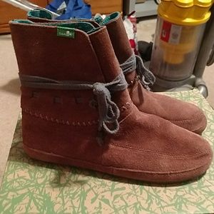 Sanuk Moccasins